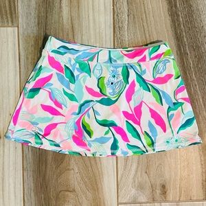 Lilly Pulitzer Luxetic skort for girls ( M 6-7)